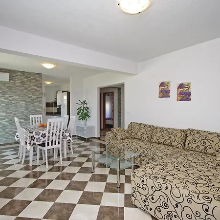 Two-bedroom With Sea View 06 Μακάρσκα