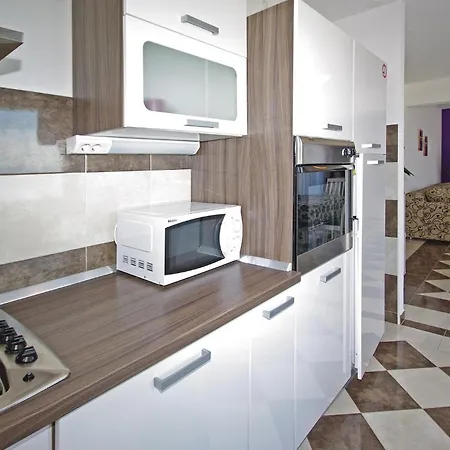 Διαμέρισμα Two-bedroom With Sea View 06