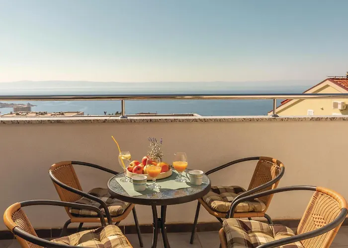 Apartment Two-bedroom With Sea View 06 Makarska